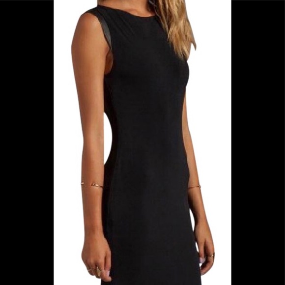 alice and olivia long black dress
